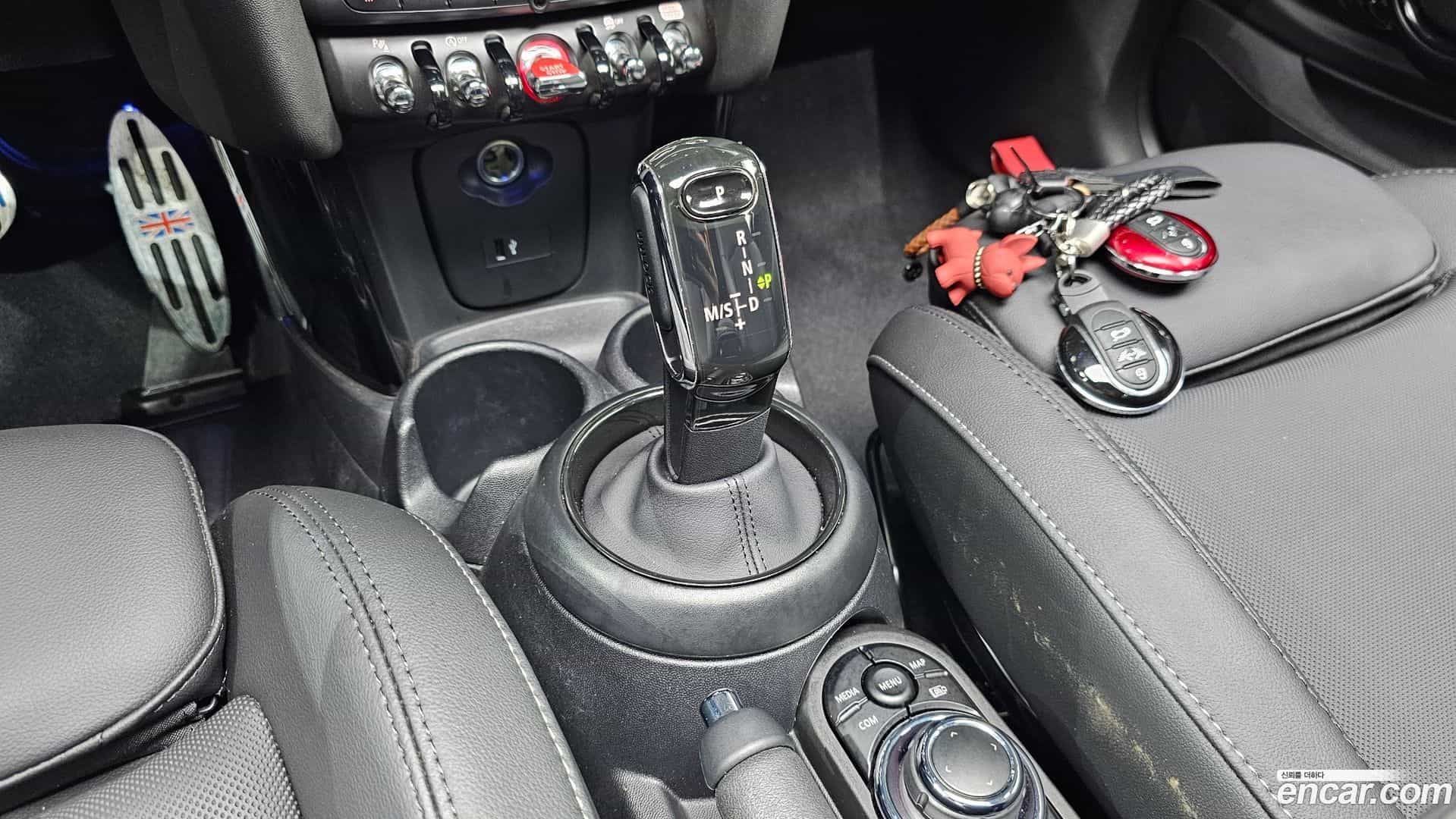 Cooper Mini 2022.5-INNER-009
