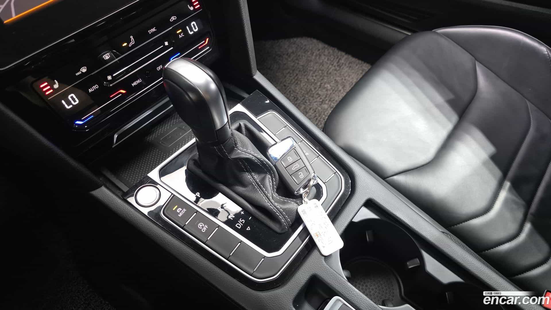 Arteon Volkswagen 2022.11-INNER-009