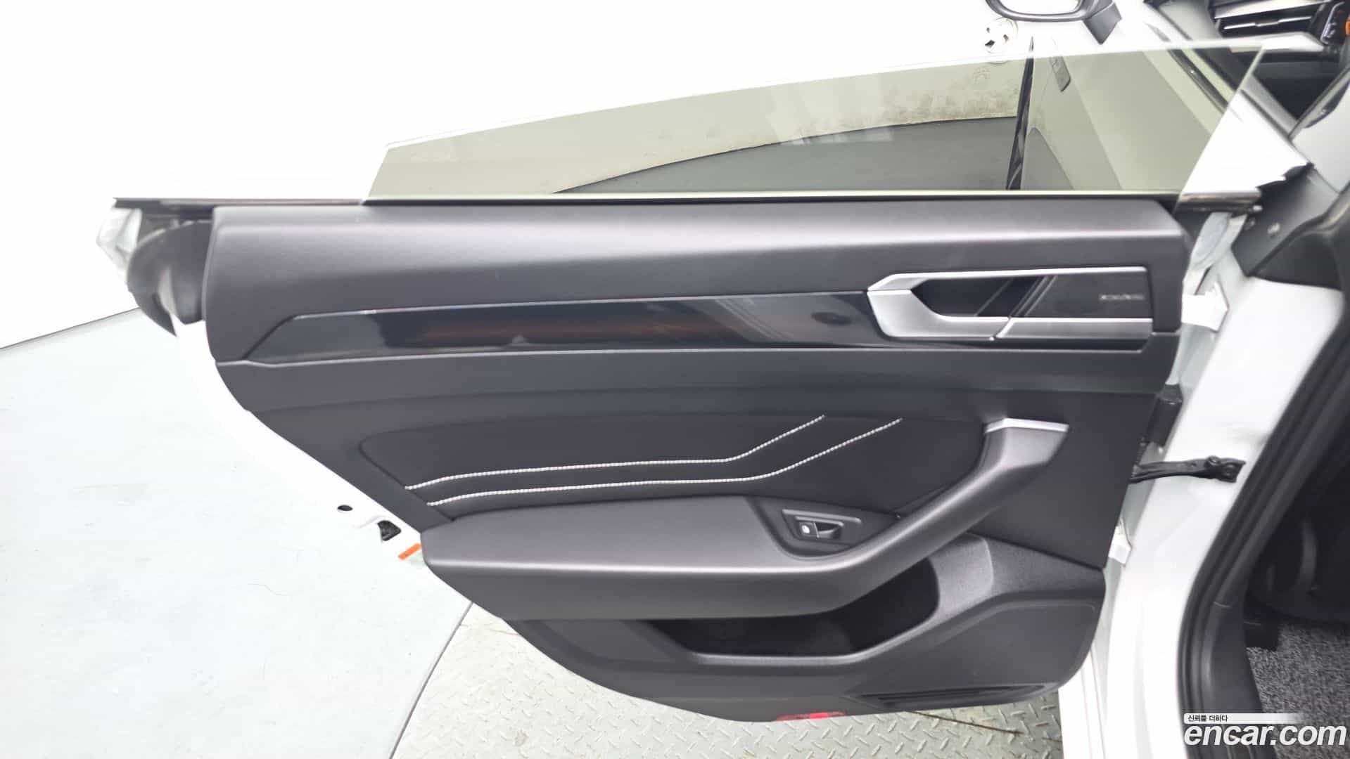 Arteon Volkswagen 2022.11-INNER-035