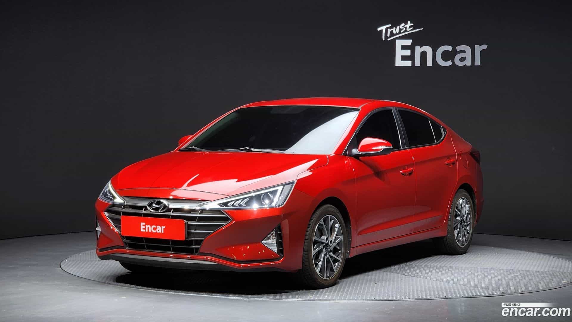 AVANTE Hyundai 2018.10-OUTER-001