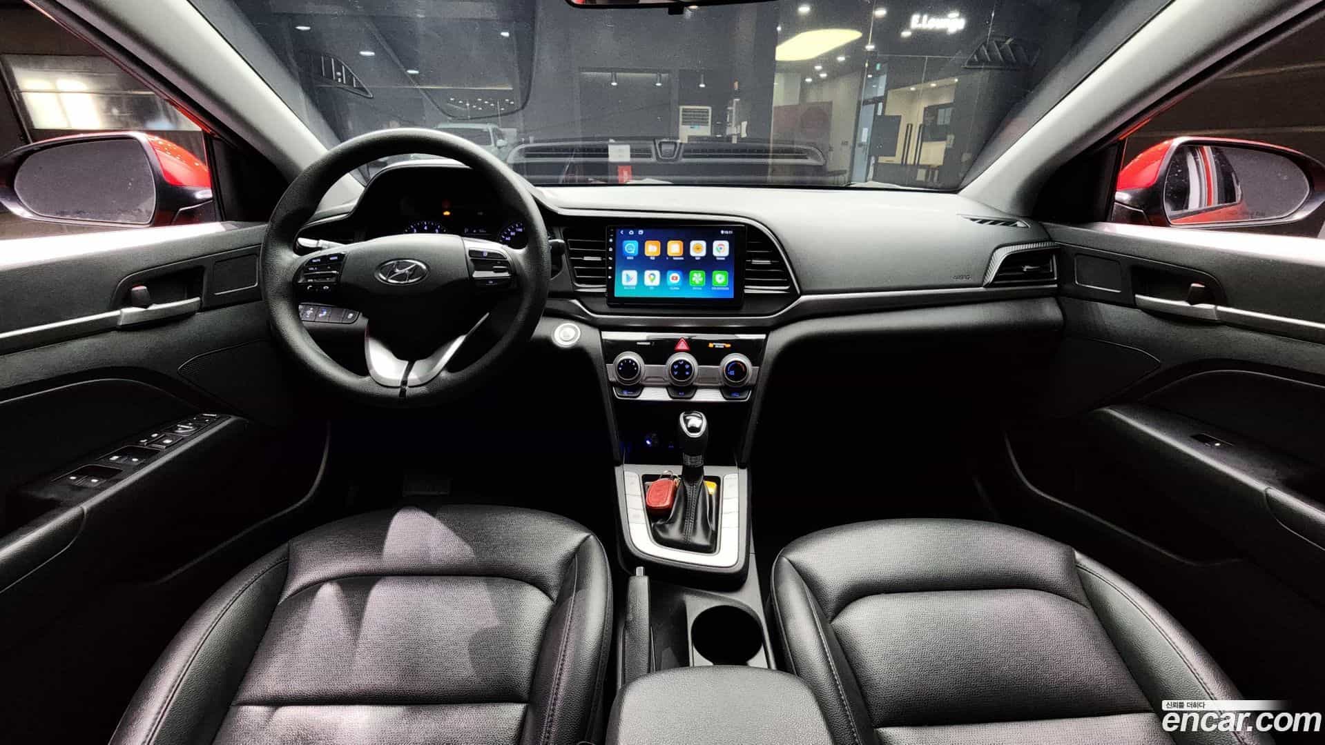 AVANTE Hyundai 2018.10-INNER-007