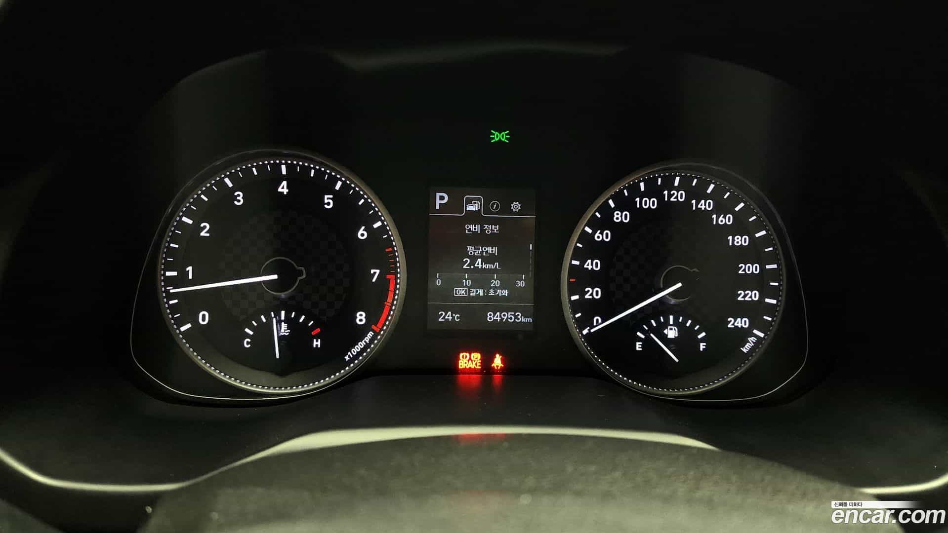 AVANTE Hyundai 2018.10-INNER-008