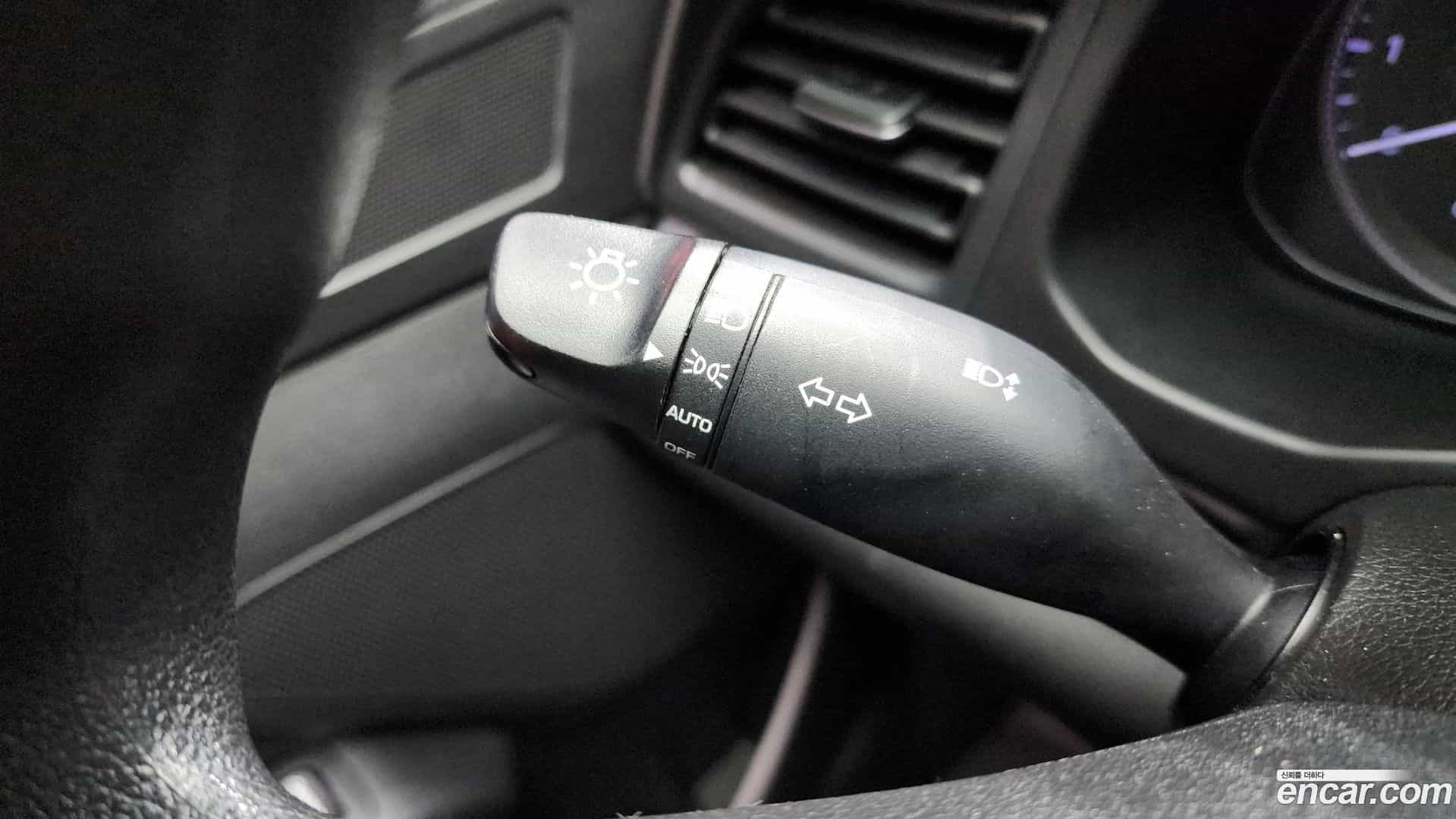 AVANTE Hyundai 2018.10-OPTION-021