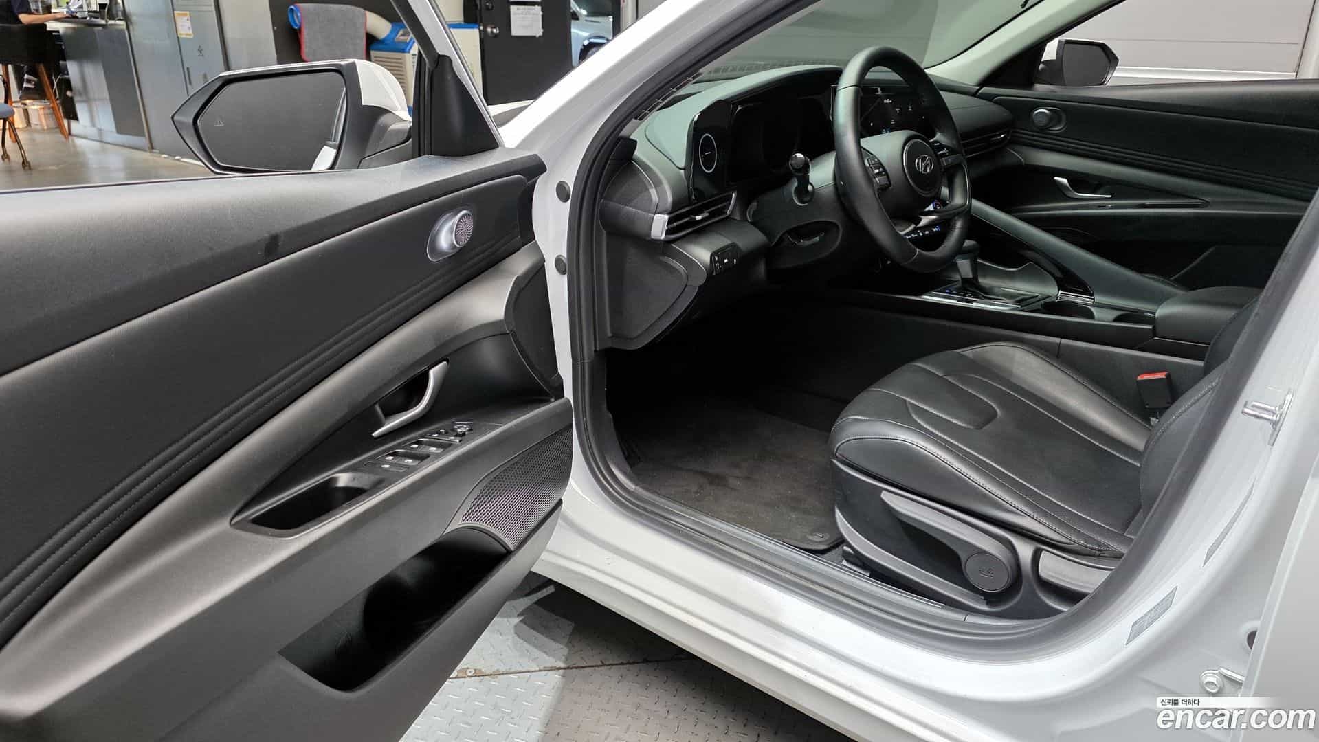 AVANTE Hyundai 2023.2-INNER-010