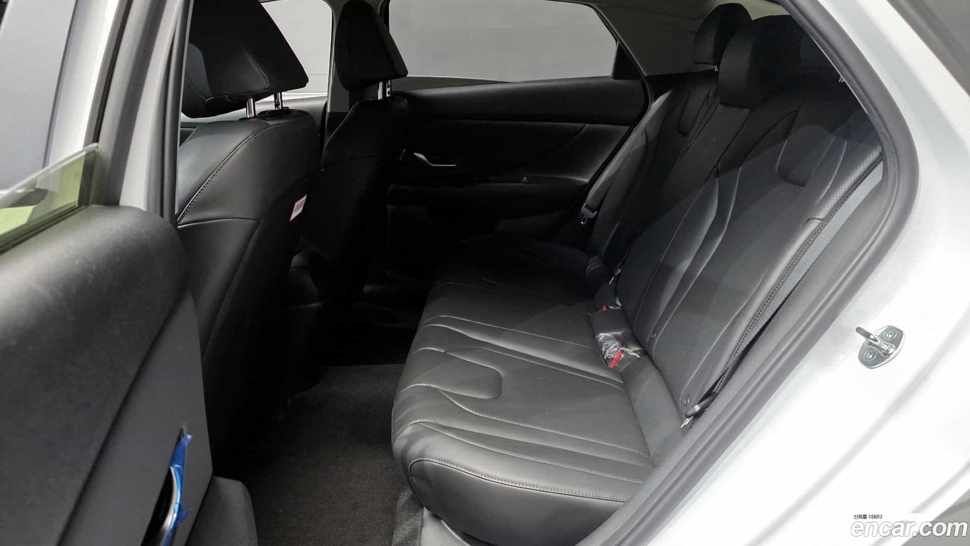 AVANTE Hyundai 2023.2-OPTION-016