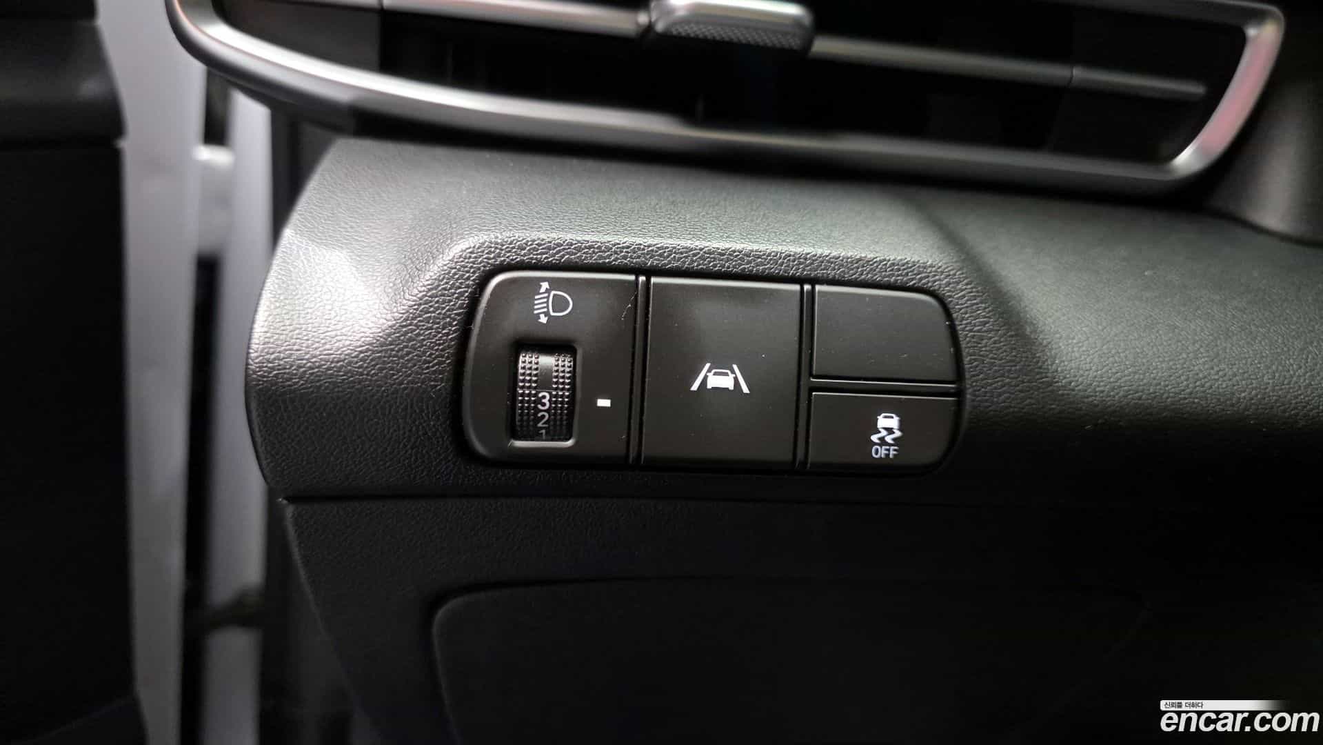 AVANTE Hyundai 2023.2-OPTION-022