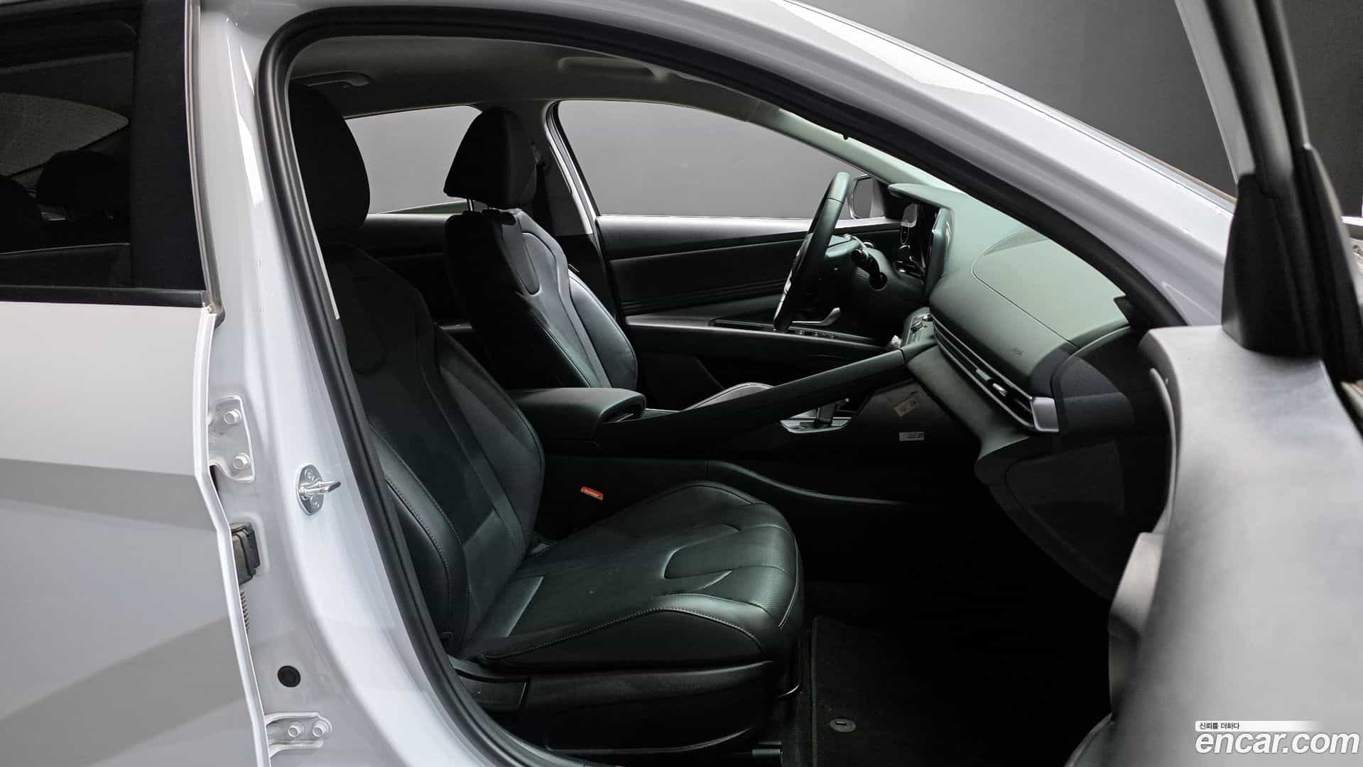 AVANTE Hyundai 2023.2-INNER-036