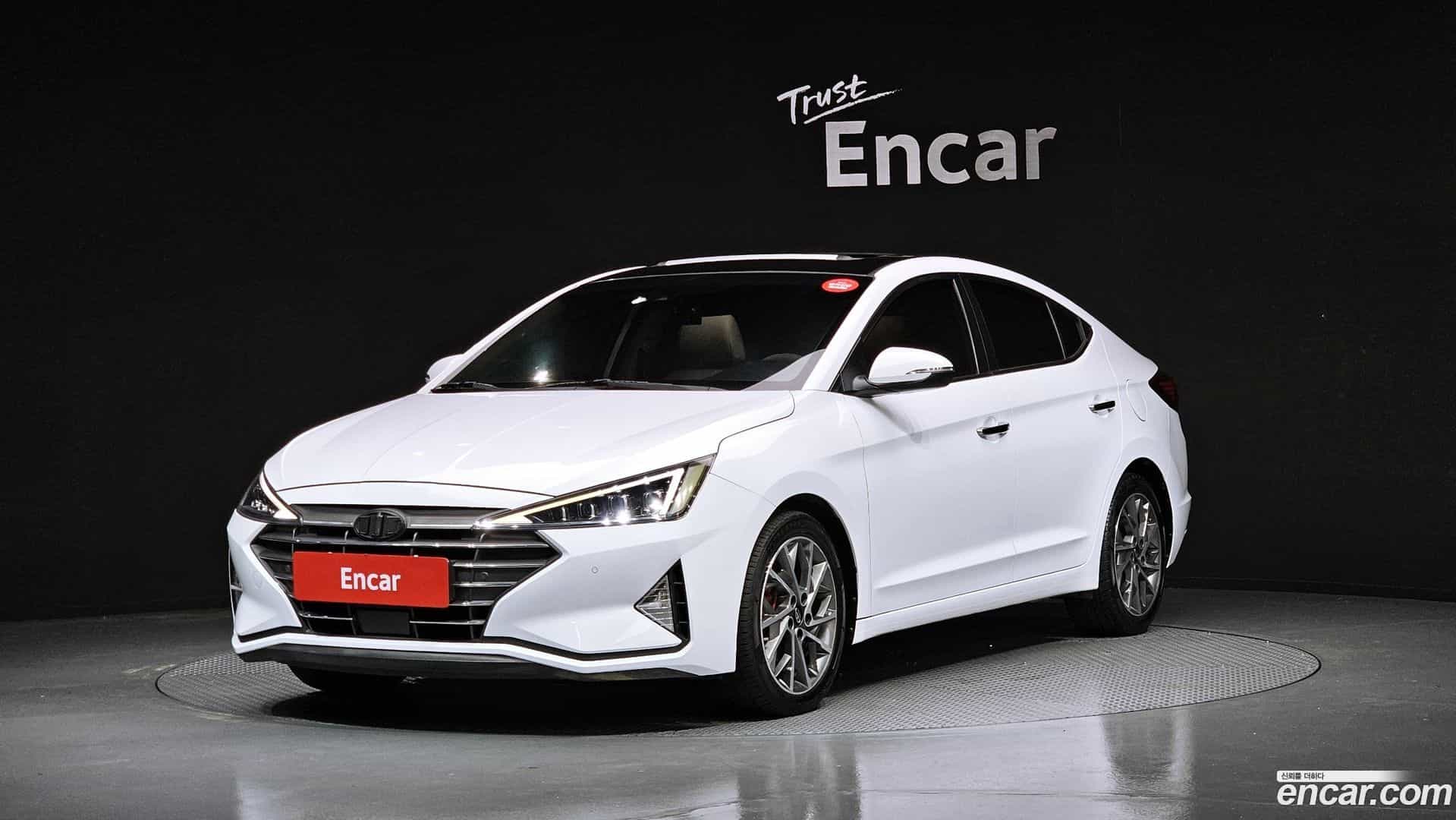 AVANTE Hyundai 2019.10-OUTER-001