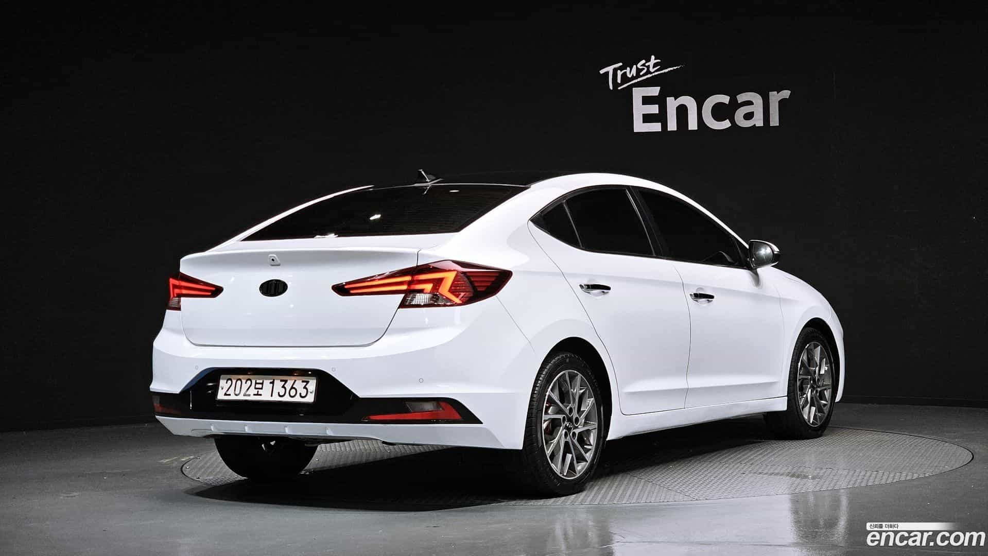 AVANTE Hyundai 2019.10-OUTER-002