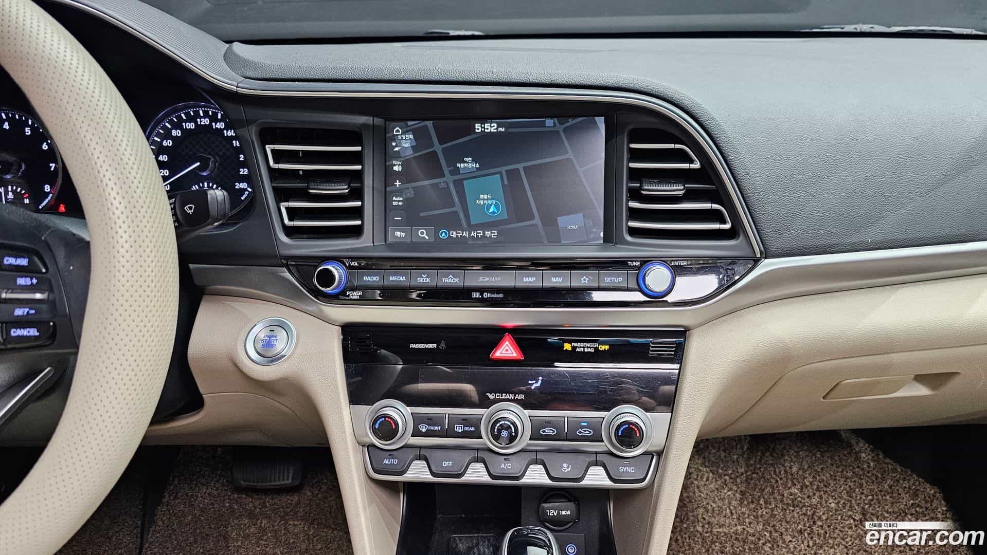 AVANTE Hyundai 2019.10-OPTION-017