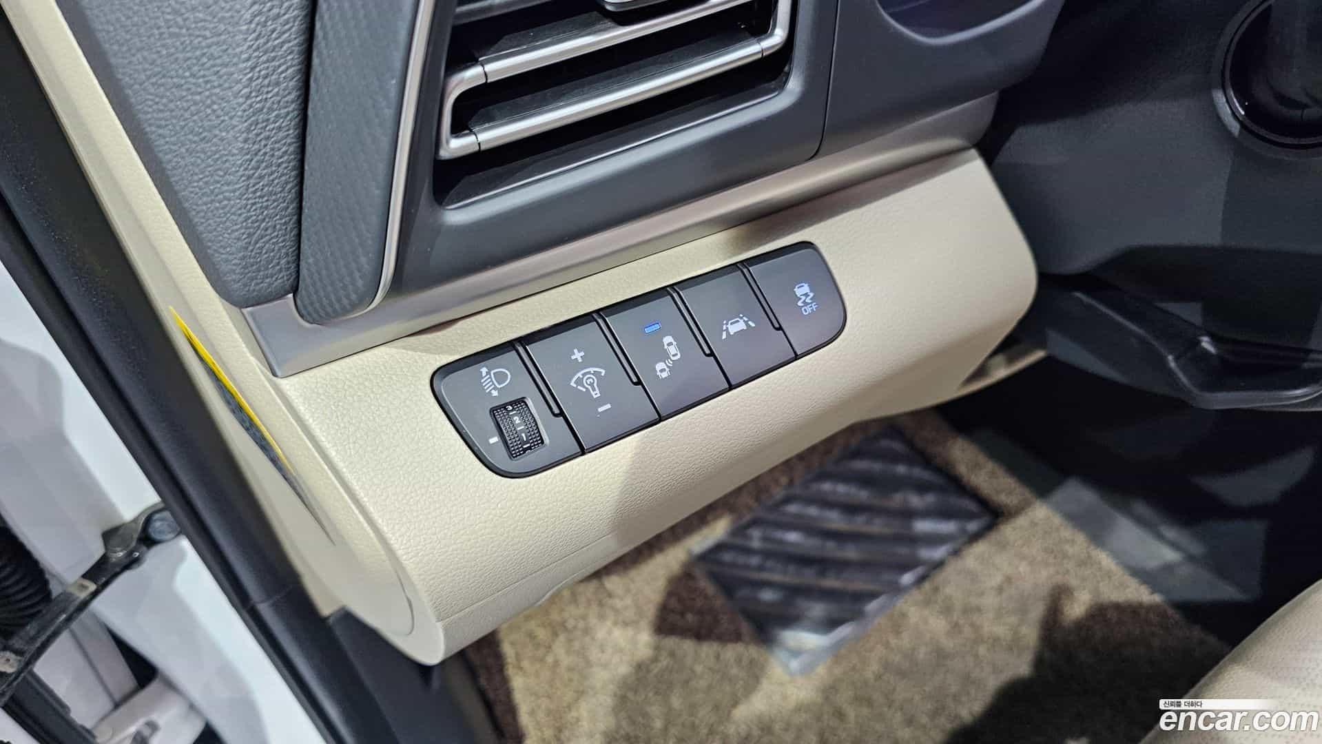 AVANTE Hyundai 2019.10-OPTION-024