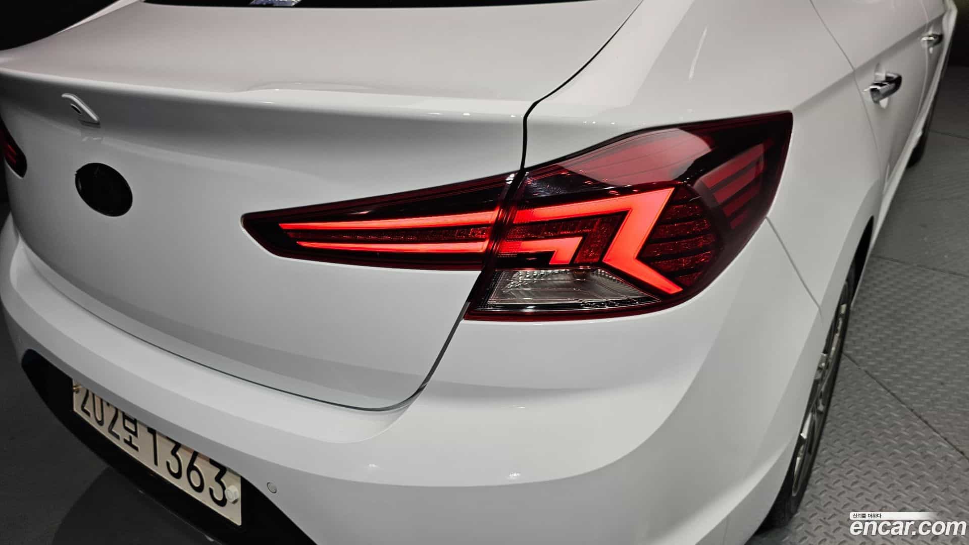 AVANTE Hyundai 2019.10-OUTER-033