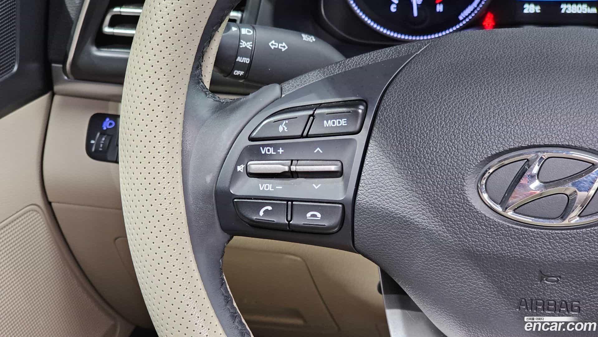 AVANTE Hyundai 2019.10-INNER-036