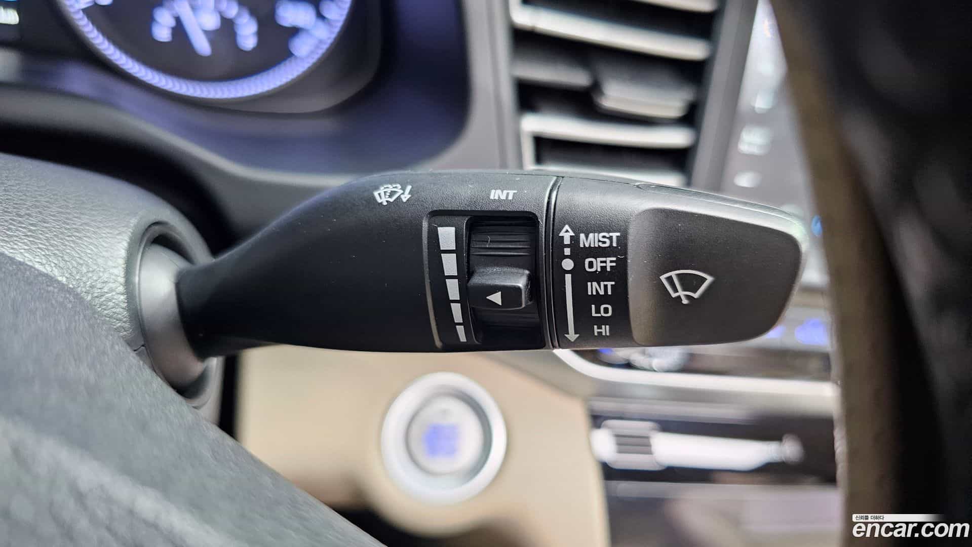 AVANTE Hyundai 2019.10-OPTION-041