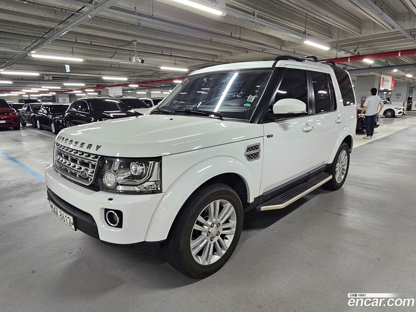 Main__Slider__Photo:Discovery Land Rover 2014.5-0