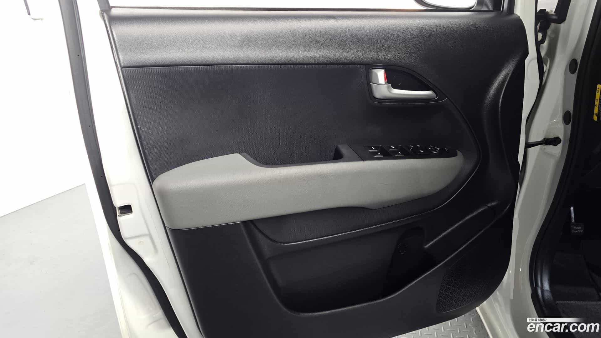 RAY Kia 2022.6-INNER-034