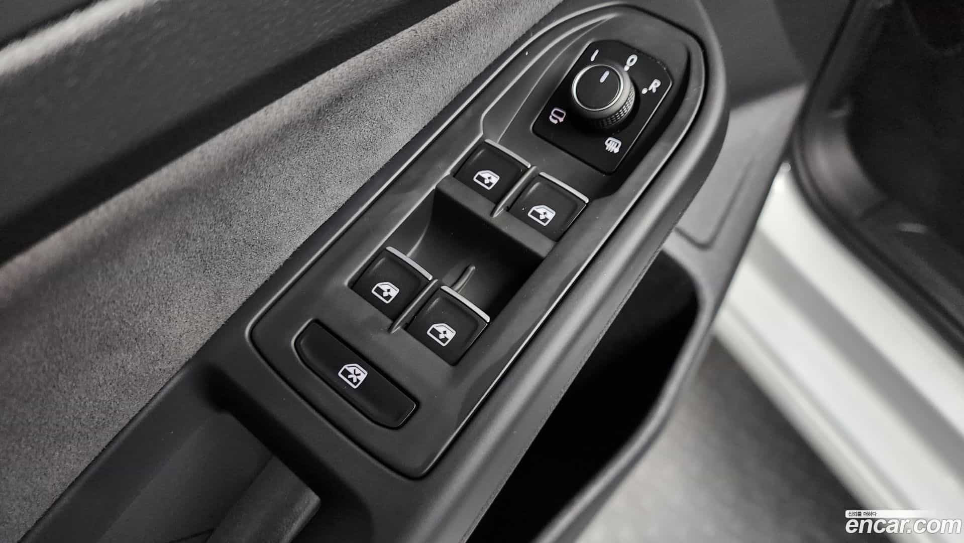 Golf Volkswagen 2024.4-OPTION-043