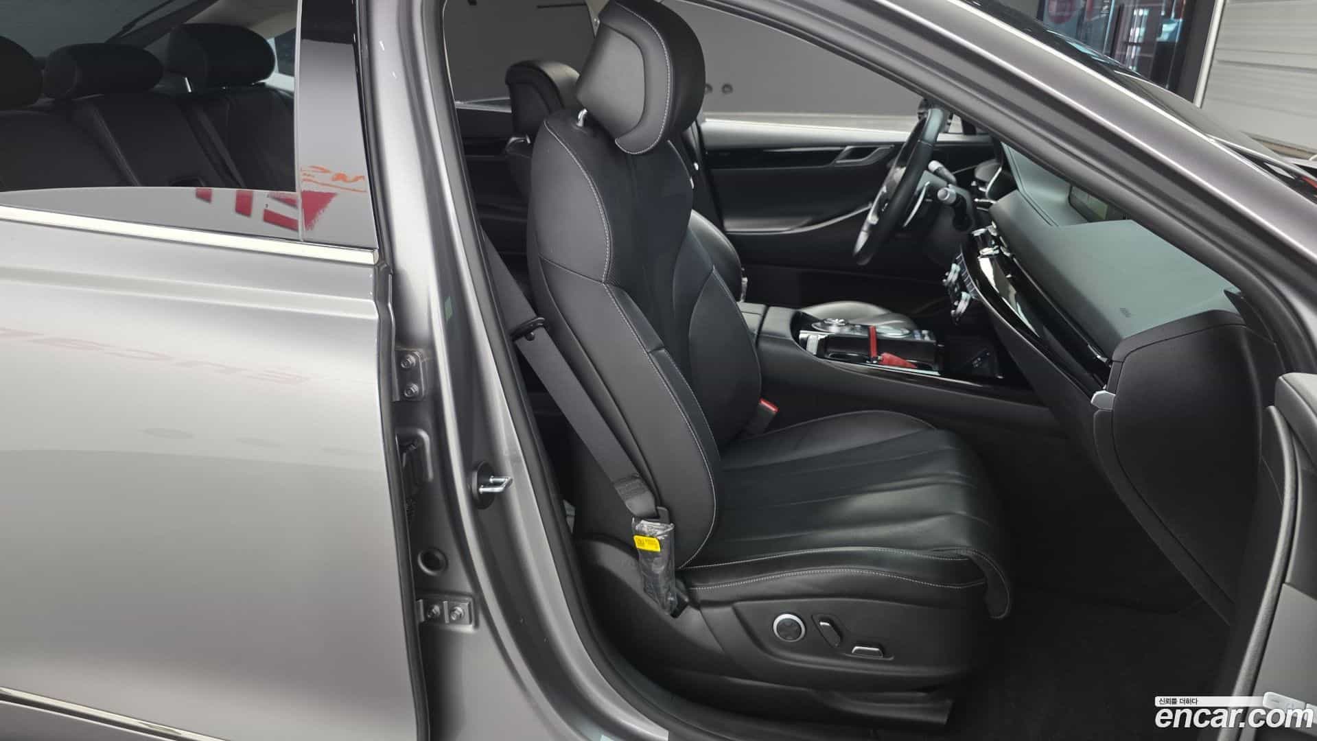 G80 Genesis 2021.11-INNER-036