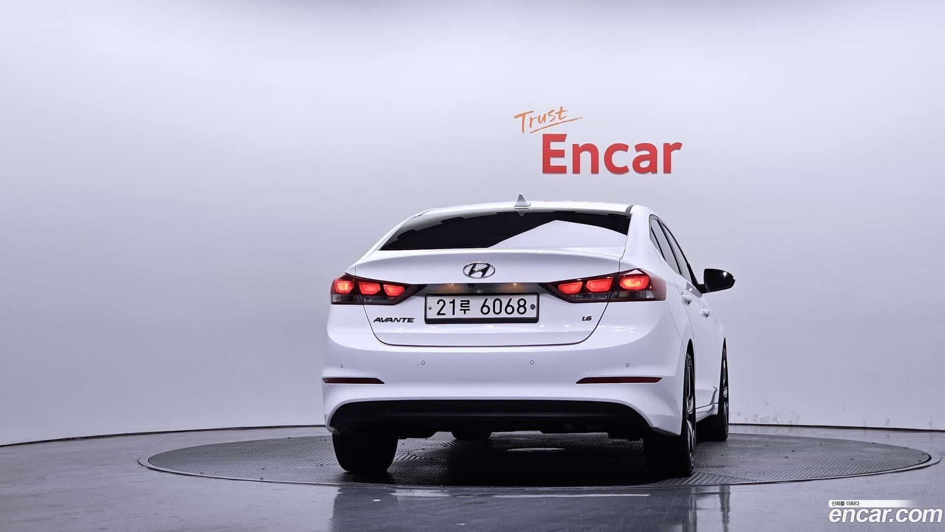 AVANTE Hyundai 2017.4-OUTER-004