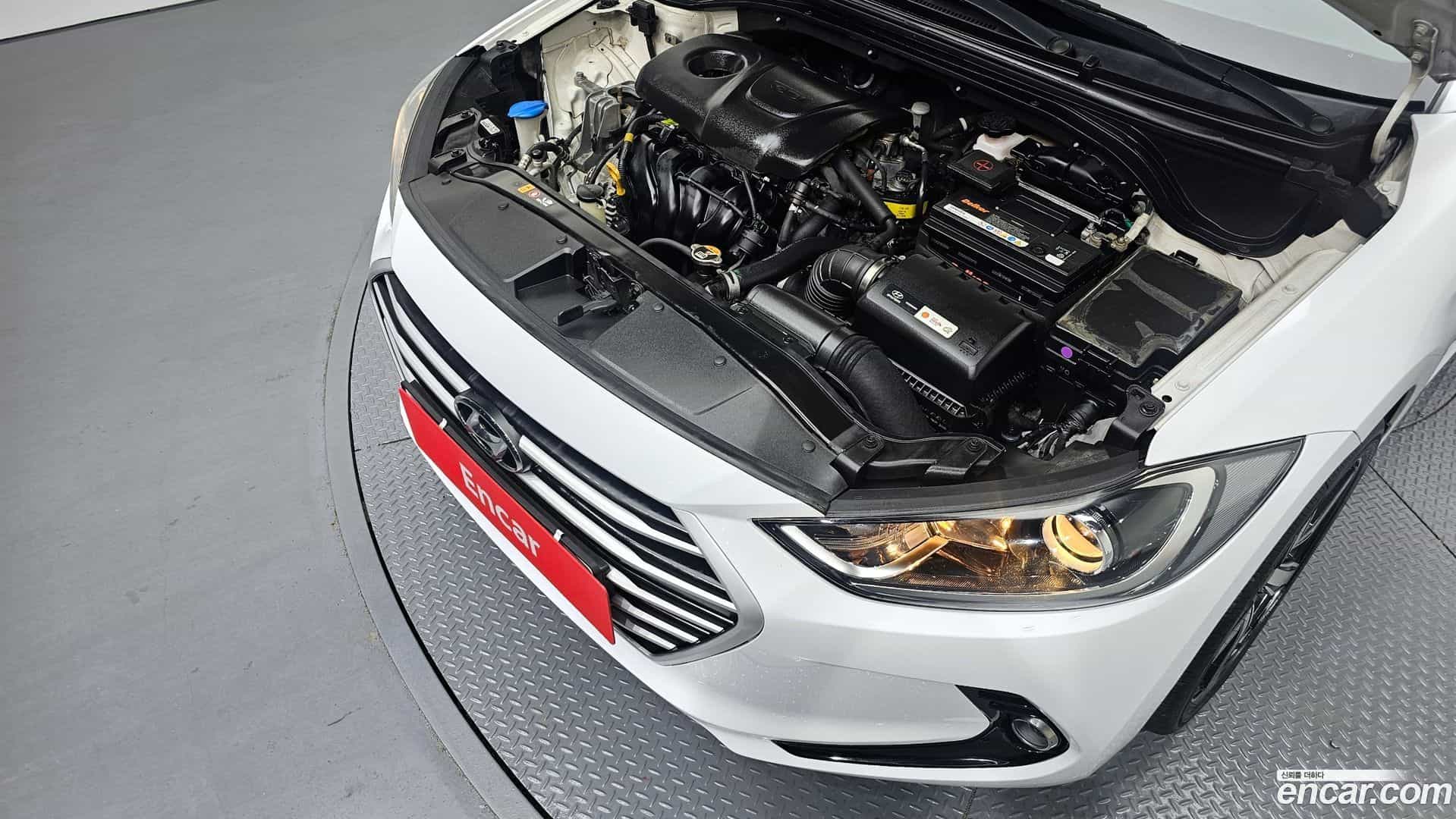 AVANTE Hyundai 2017.4-OUTER-006