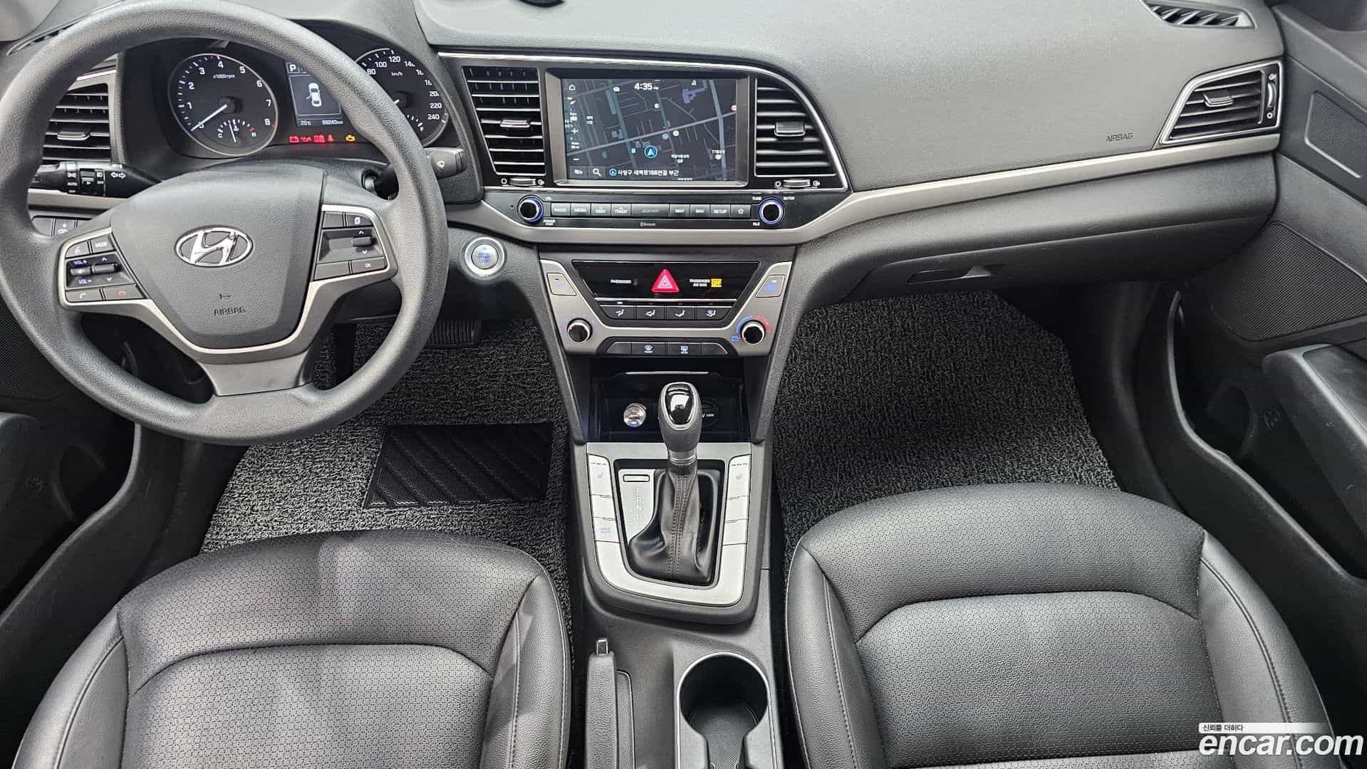 AVANTE Hyundai 2017.4-INNER-007