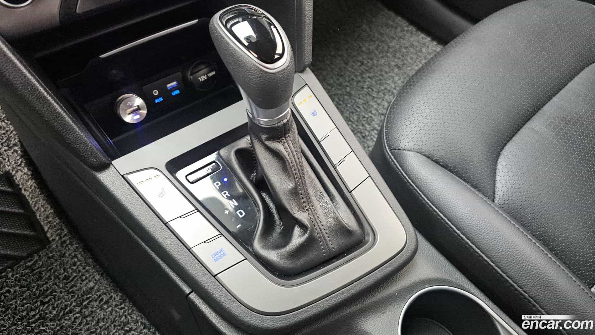 AVANTE Hyundai 2017.4-INNER-009