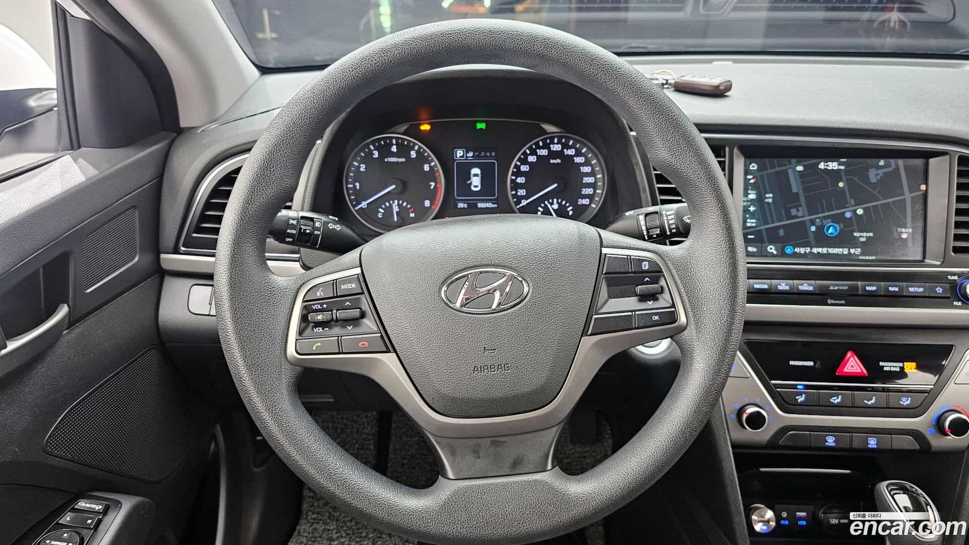 AVANTE Hyundai 2017.4-OPTION-017
