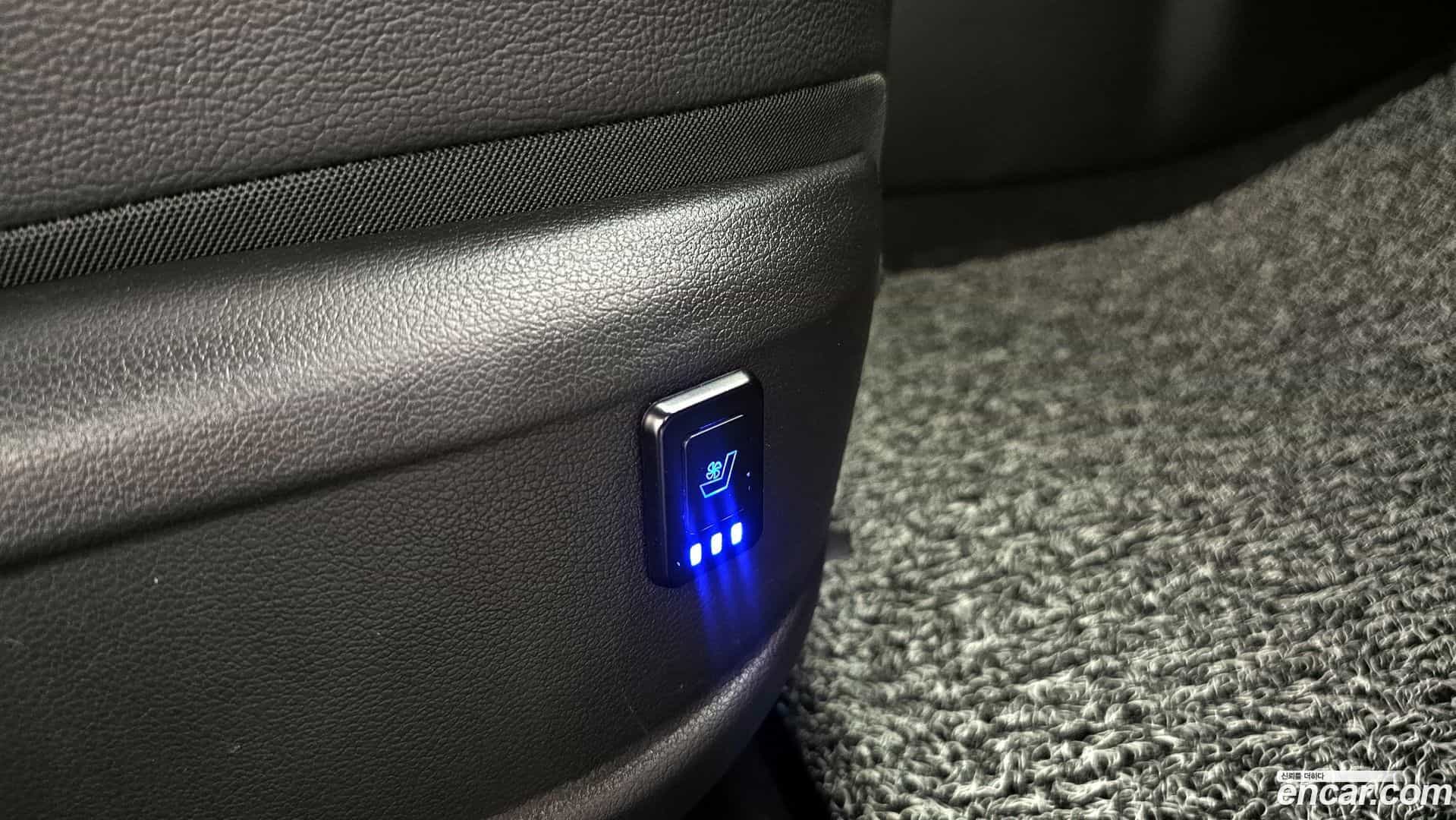 AVANTE Hyundai 2017.4-OPTION-021