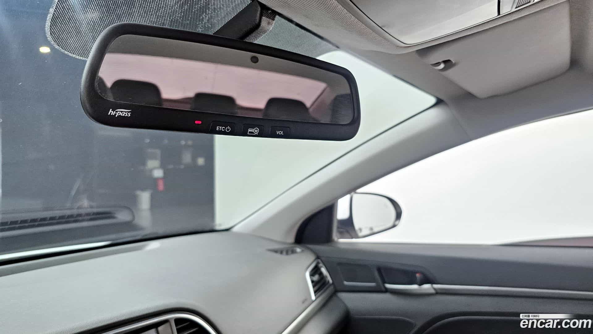 AVANTE Hyundai 2017.4-OPTION-023