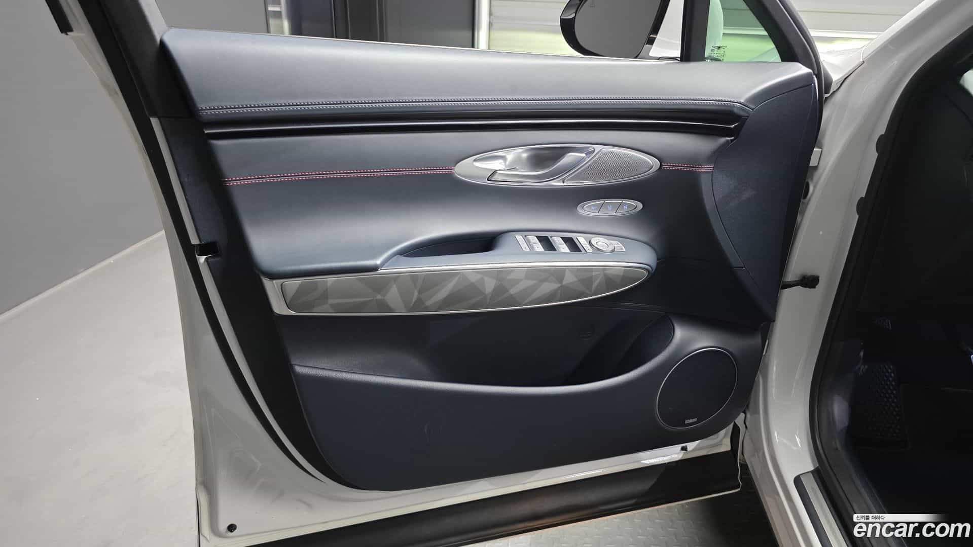 GV70 Genesis 2022.2-INNER-034