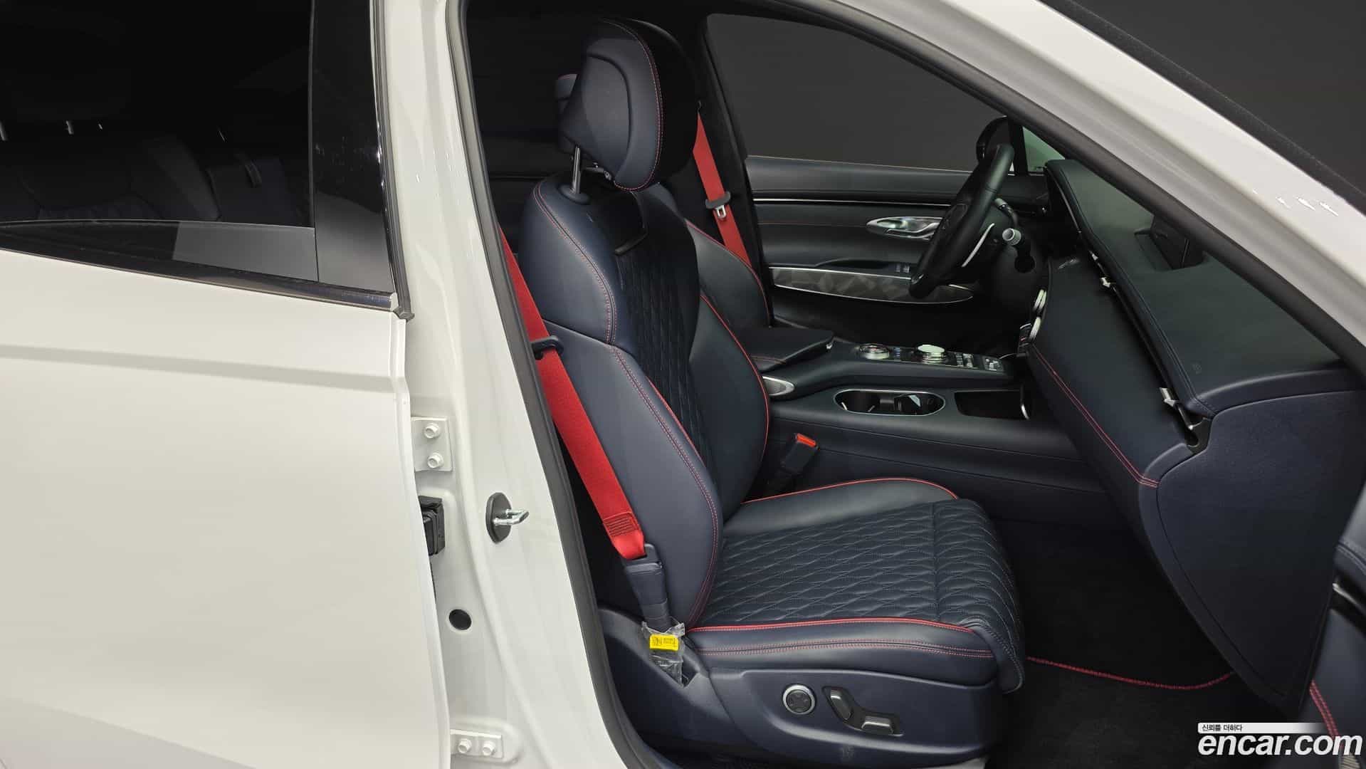 GV70 Genesis 2022.2-INNER-036