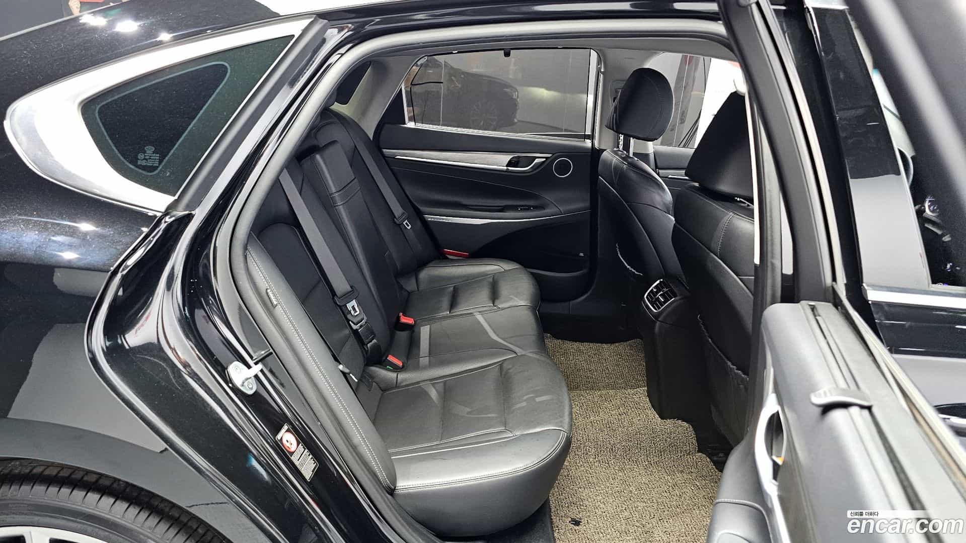 Grandeur Hyundai 2019.9-OPTION-015