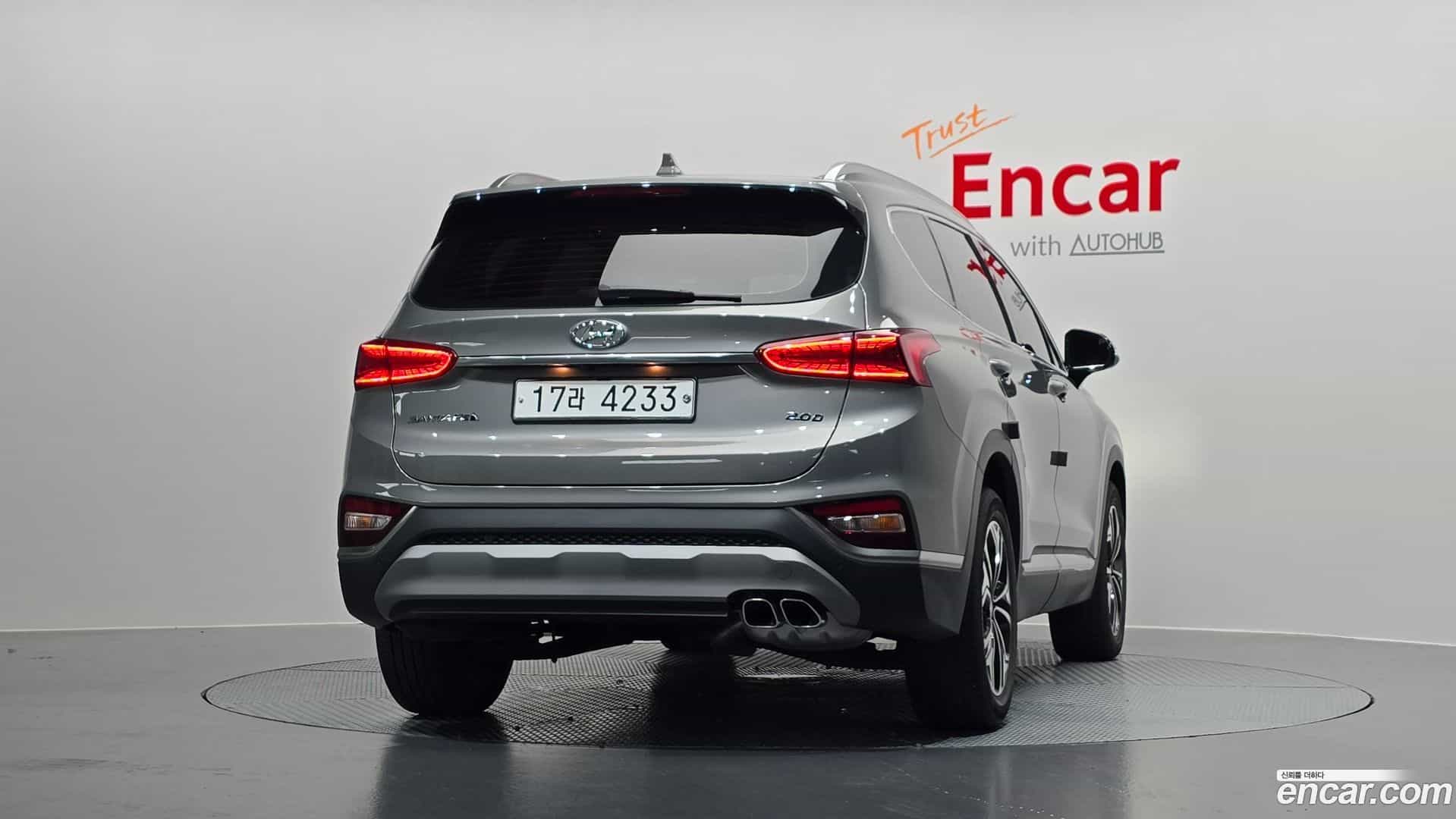 Santafe Hyundai 2018.2-OUTER-004