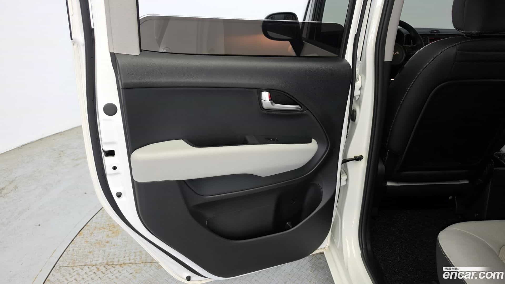 RAY Kia 2023.9-INNER-035