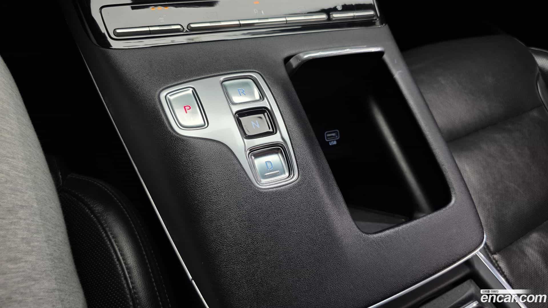 Grandeur Hyundai 2019.11-INNER-009
