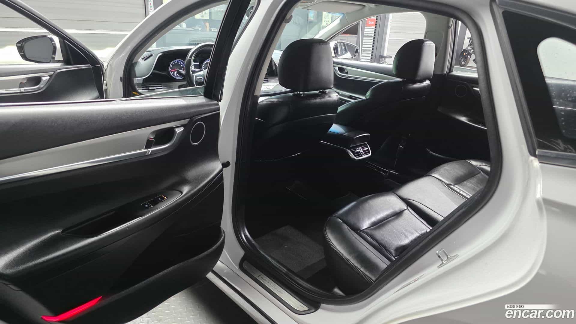 Grandeur Hyundai 2019.11-OPTION-015