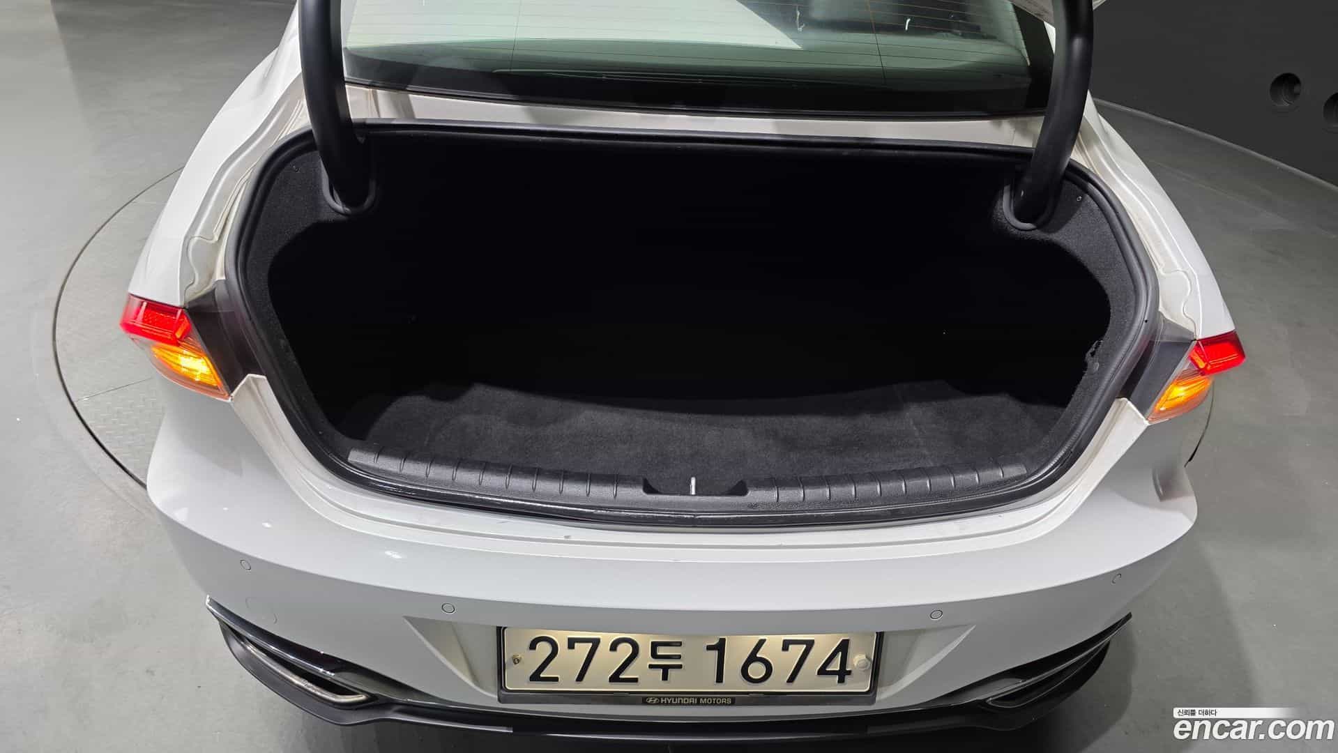 Grandeur Hyundai 2019.11-OPTION-043