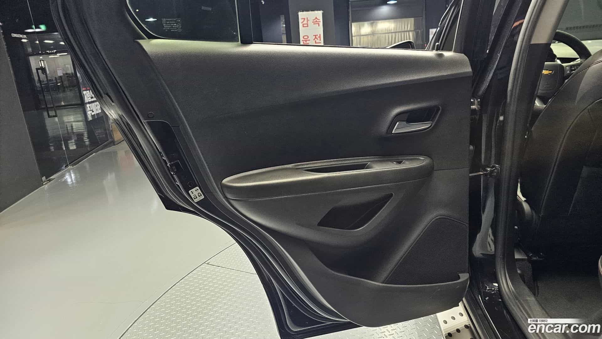 Trax Chevrolet 2019.0-INNER-035