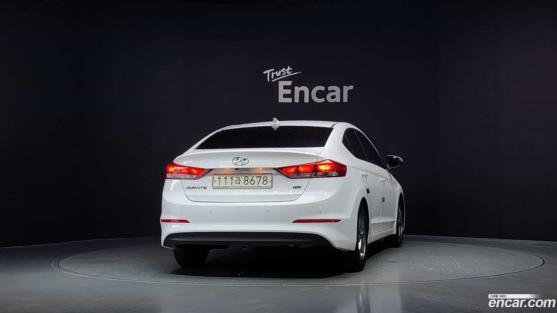 AVANTE Hyundai 2016.9-OUTER-004