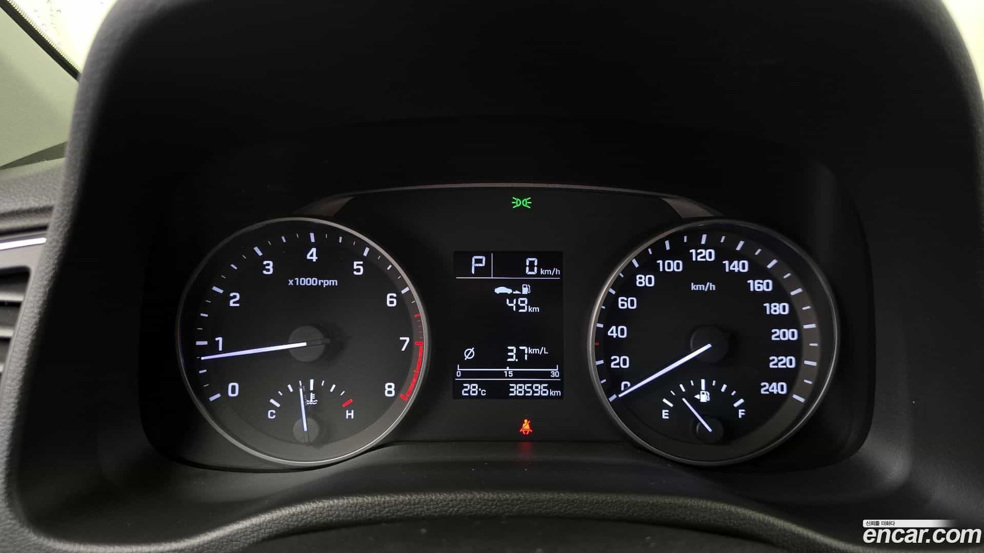 AVANTE Hyundai 2016.9-INNER-008