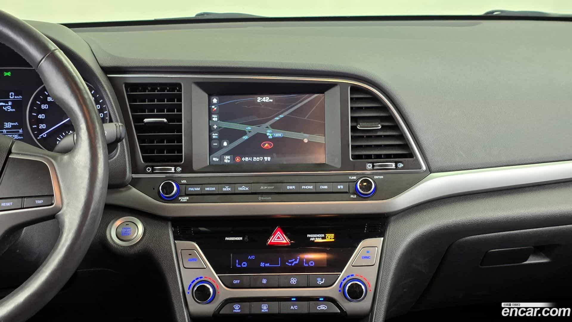 AVANTE Hyundai 2016.9-OPTION-018