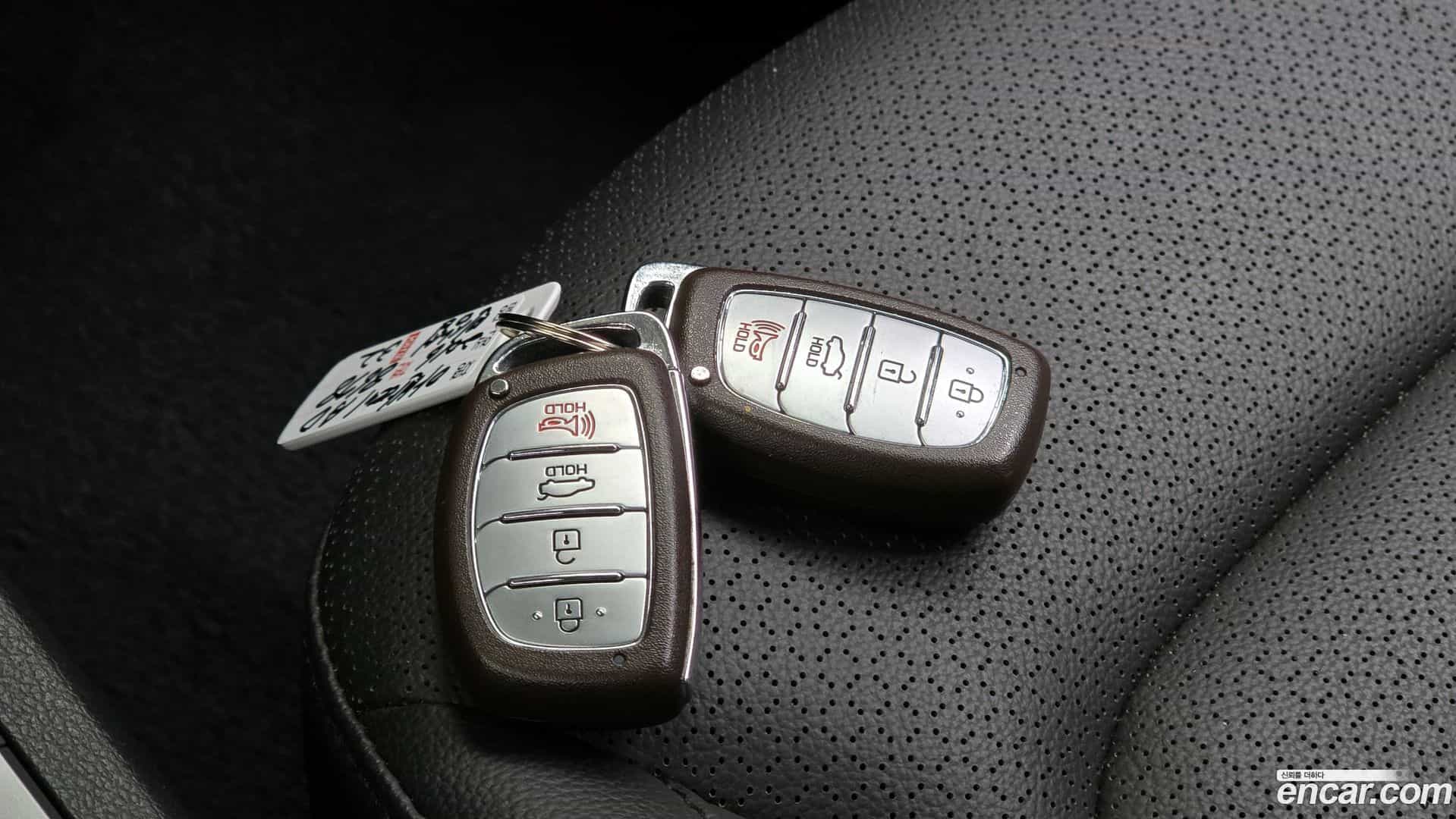 AVANTE Hyundai 2016.9-OPTION-020