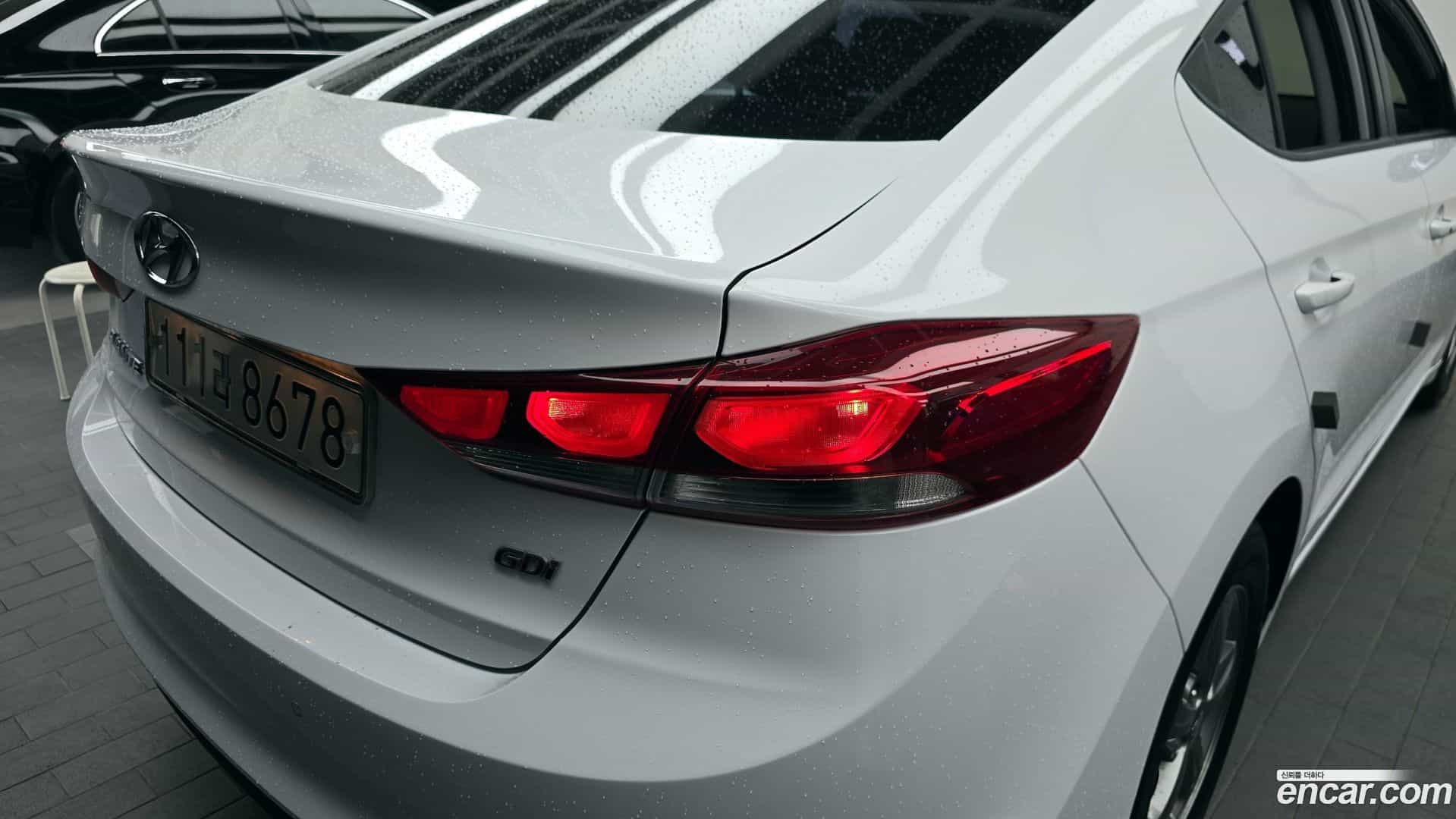 AVANTE Hyundai 2016.9-OUTER-033