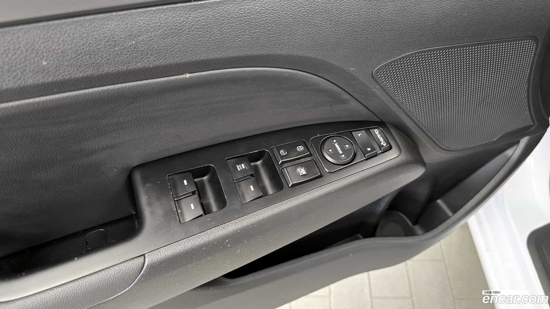 AVANTE Hyundai 2016.9-OPTION-042