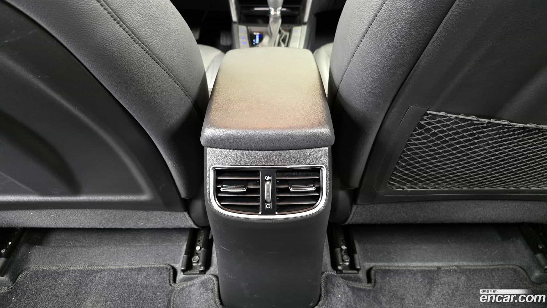AVANTE Hyundai 2016.9-OPTION-044