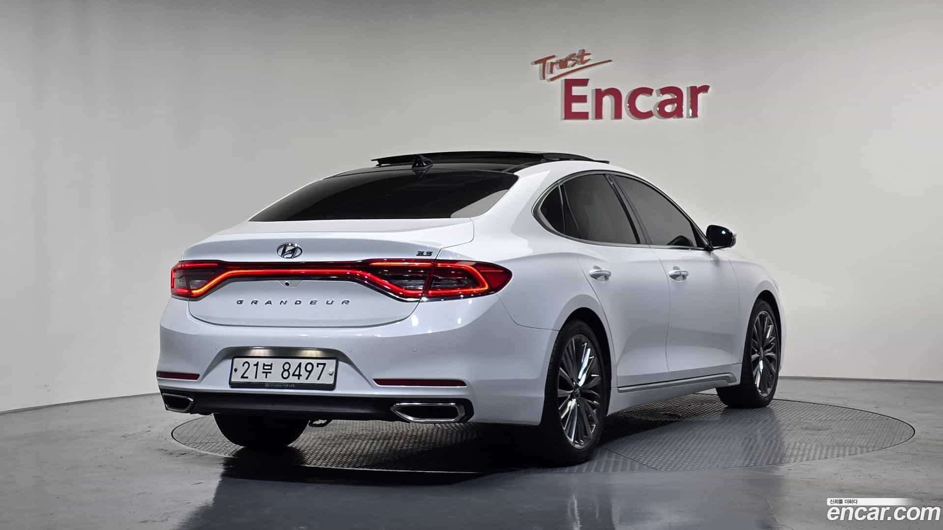 Grandeur Hyundai 2018.1-OUTER-002