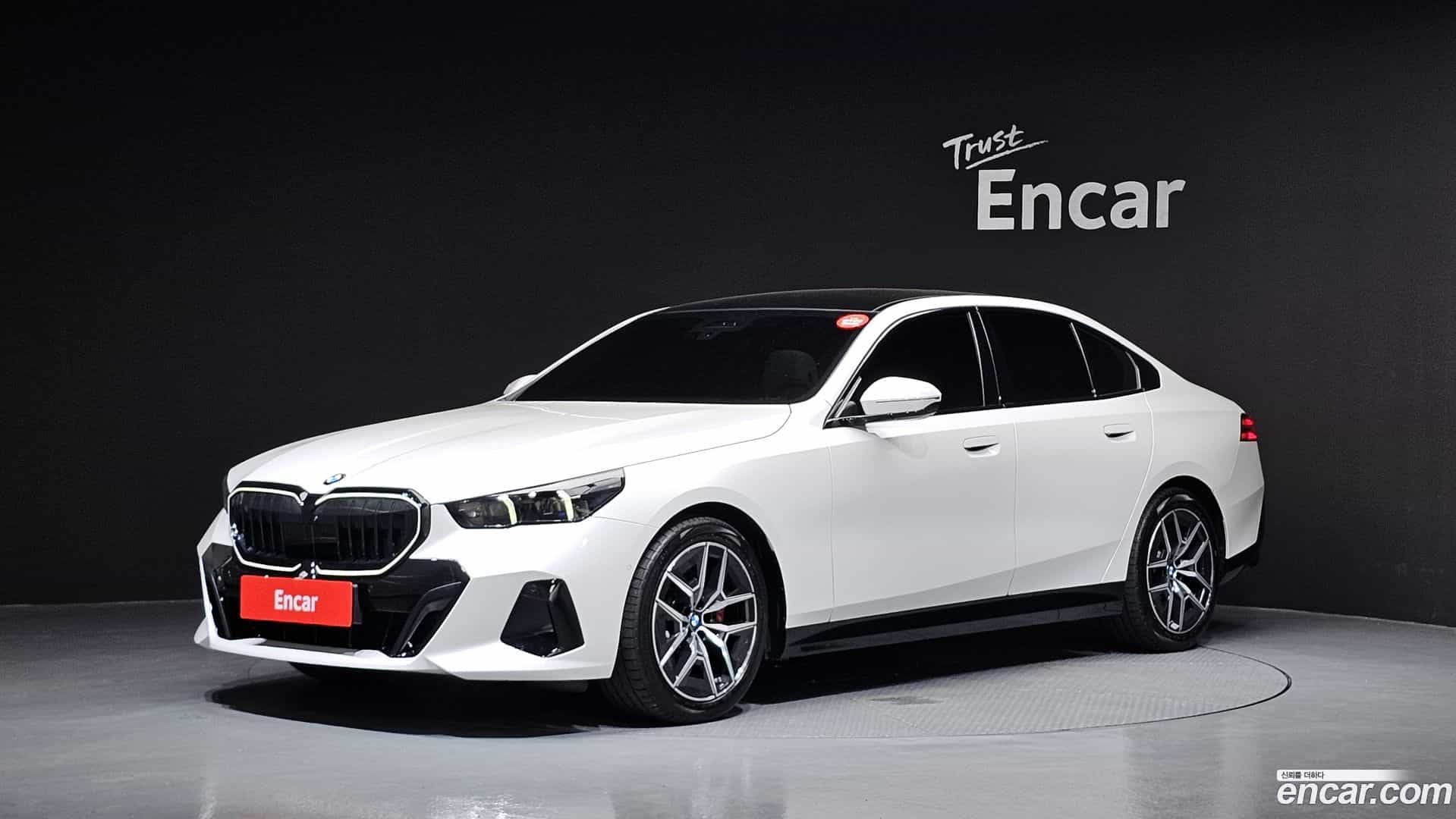5-Series BMW 2025.10-OUTER-001