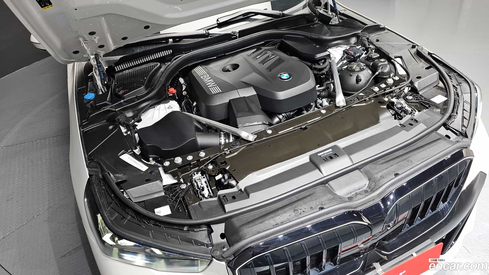 5-Series BMW 2025.10-OUTER-006