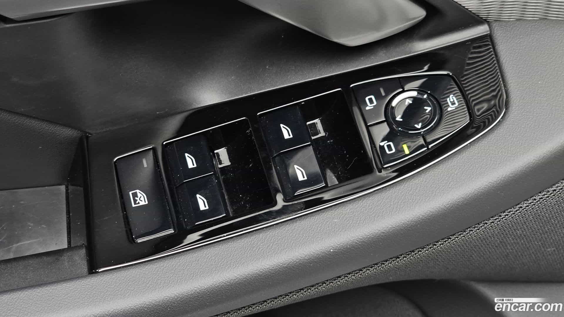 5-Series BMW 2025.10-OPTION-043