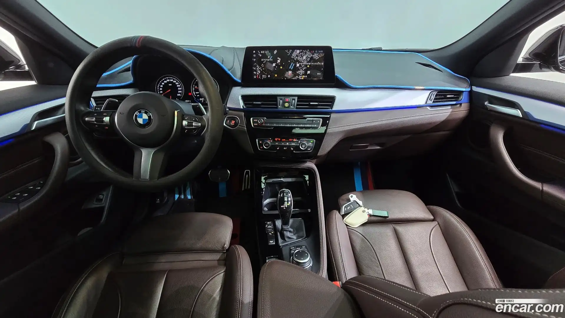 X2 (F39) BMW 2022.11-INNER-007
